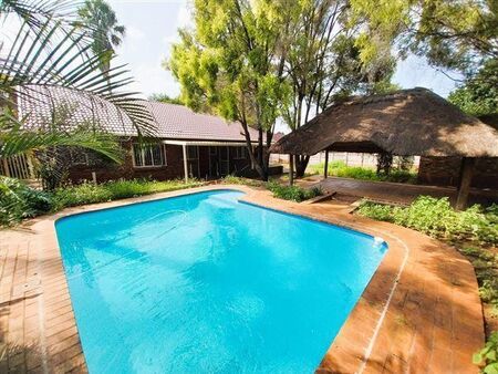 3 Bedroom House in Eldoraigne