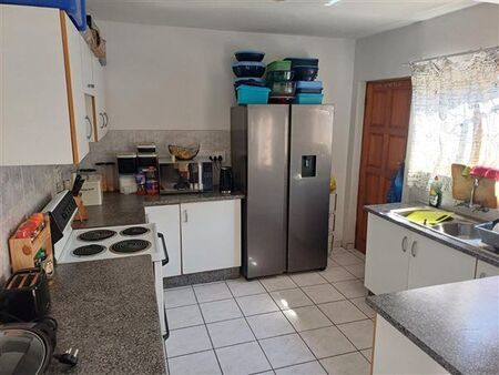 3 Bedroom Apartment in Arboretum