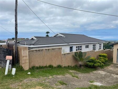 3 Bedroom House in Lovu