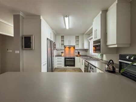 3 Bedroom Apartment in Willard Beach