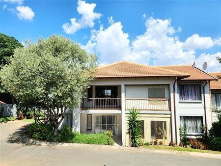 2 Bedroom Apartment in Wilgeheuwel