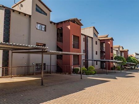 2 Bedroom Apartment in Honeydew