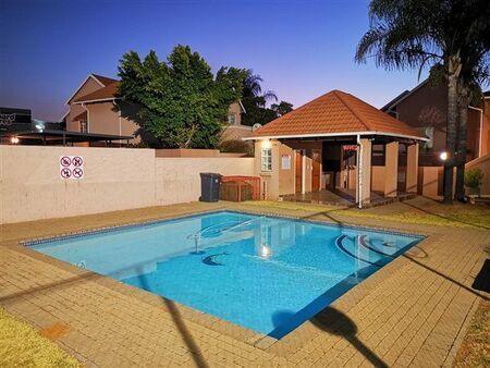2 Bedroom Townhouse in Radiokop