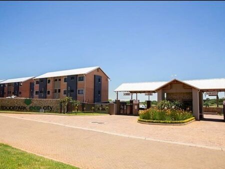2 Bedroom Apartment in Kameeldrift East
