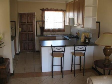 2 Bedroom House in Mooikloof Ridge