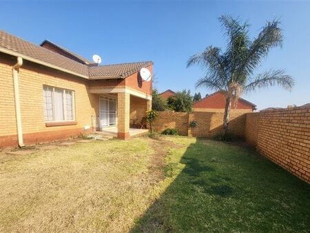 2 Bedroom Townhouse in Equestria