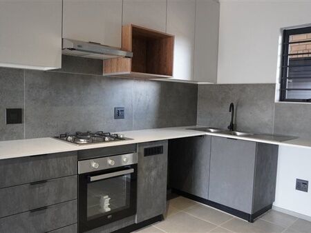 2 Bedroom Apartment in Waterkloof Ridge