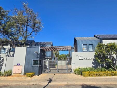 4 Bedroom Townhouse in Waterkloof