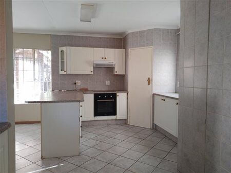 11 Bedroom Simplex in Montana Park