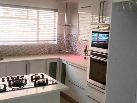 5 Bedroom House in Sinoville