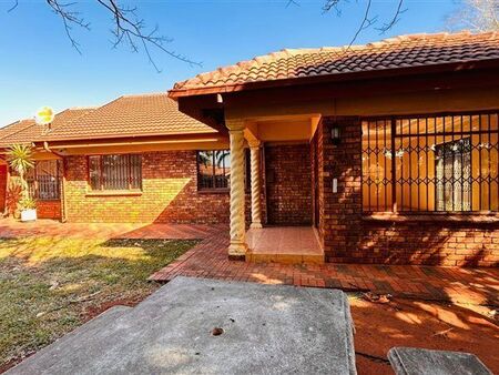 4 Bedroom House in The Orchards