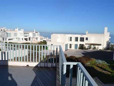 4 Bedroom House in Paradise Beach
