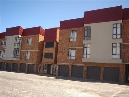 1 Bedroom Apartment in Saldanha