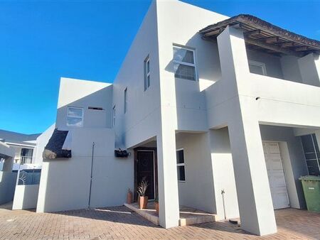 3 Bedroom House in Waterfront