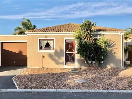 2 Bedroom House in Sunningdale