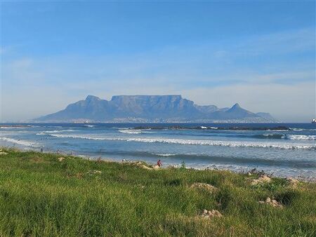 3 Bedroom House in Van Riebeeckstrand