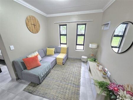 2 Bedroom Apartment in Scottsdene