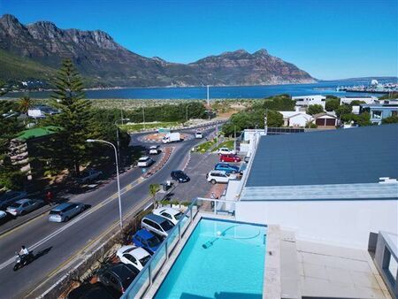 2 Bedroom Apartment in Hout Bay and surrounds