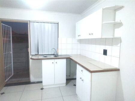1 Bedroom Apartment in Zeekoevlei