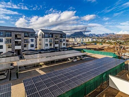 2 Bedroom Apartment in Somerset West Central