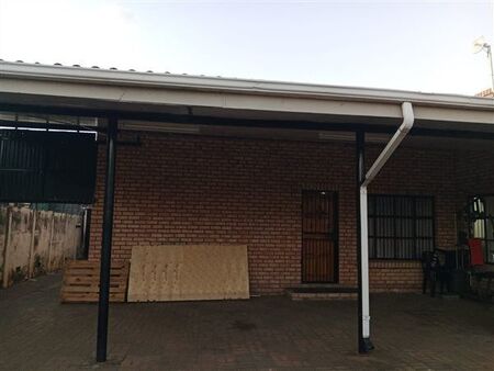 2 Bedroom House in Lennoxton