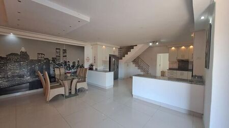 4 Bedroom house to rent in Caneside, Phoenix