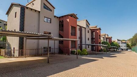 2 Bedroom apartment to rent in Honeydew, Roodepoort