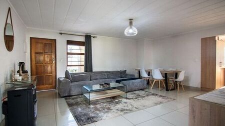 2 Bedroom apartment to rent in Paulshof, Sandton