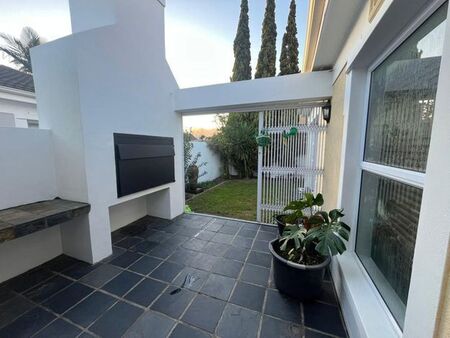 3 Bedroom house to rent in Paarl South
