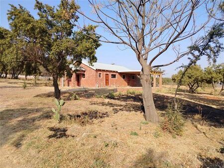4 Bedroom House in Laezonia