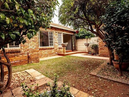 2 Bedroom Townhouse in Eldoraigne