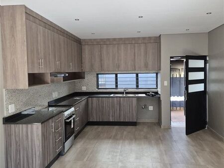 2 Bedroom Apartment in Erasmia