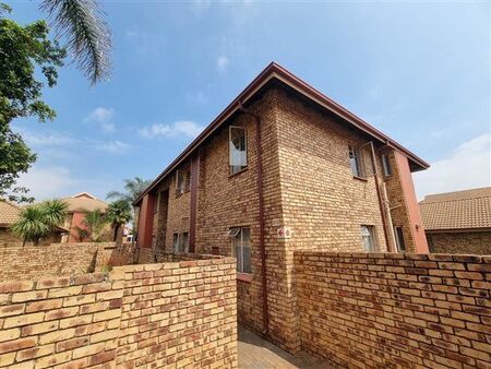 3 Bedroom Apartment in Zwartkop