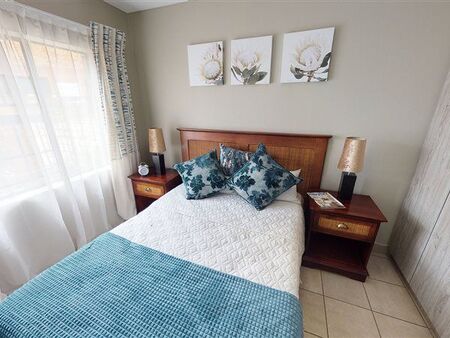 2 Bedroom Apartment in Die Hoewes