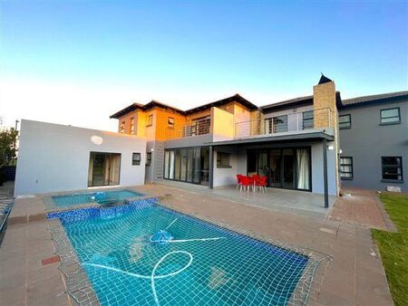 5 Bedroom House in Midstream Estate