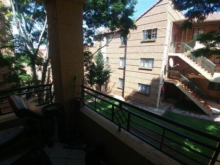 3 Bedroom Apartment in Die Hoewes