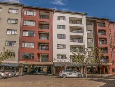 2 Bedroom Apartment in Die Hoewes