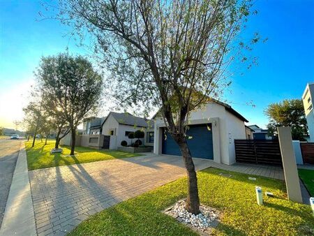 4 Bedroom House in Midstream Meadows