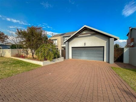 4 Bedroom House in Midstream Meadows