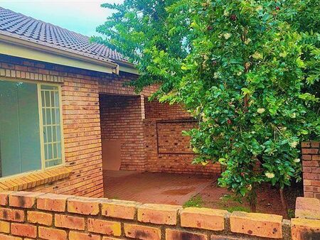 2 Bedroom House in Pierre van Ryneveld