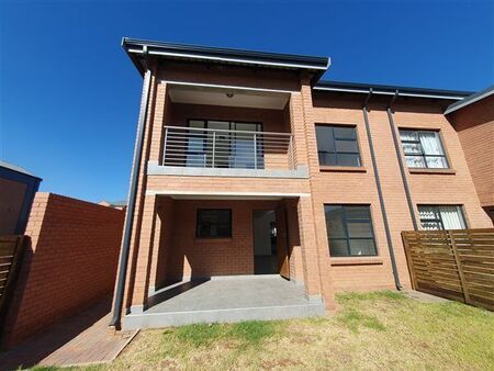 3 Bedroom Duplex in Irene