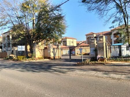 2 Bedroom Apartment in Die Hoewes