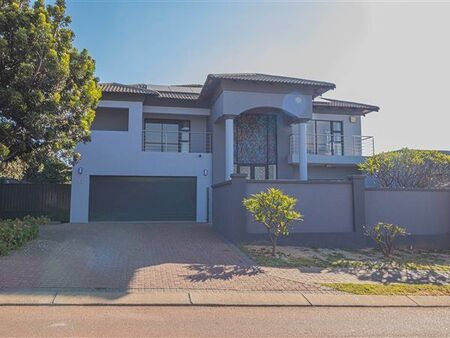 5 Bedroom House in Midstream Ridge Estate
