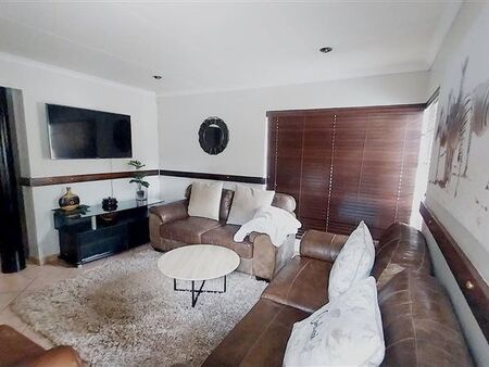 4 Bedroom House in Highveld