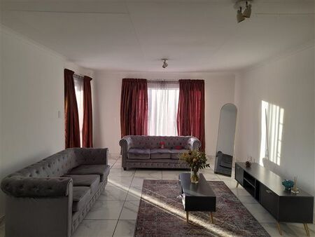 2 Bedroom Apartment in Pierre van Ryneveld