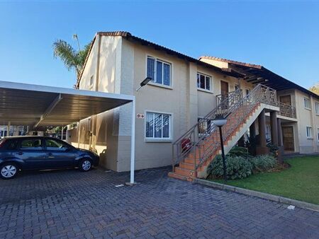 2 Bedroom Apartment in Die Hoewes