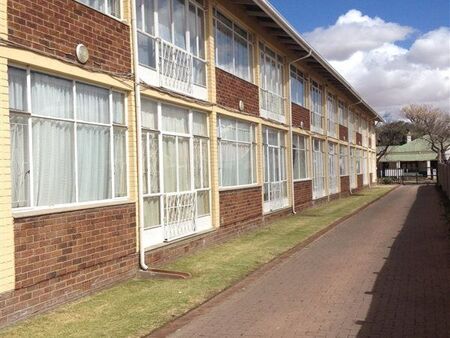 1 Bedroom Flat in Kroonstad