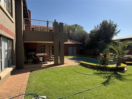 5 Bedroom House in Midstream Estate