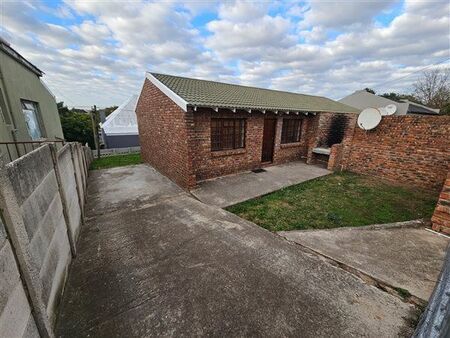 2 Bedroom House in Cannon Hill