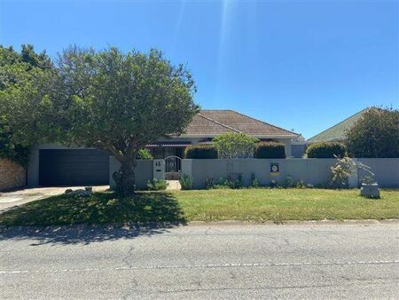 3 Bedroom House in Glenhurd